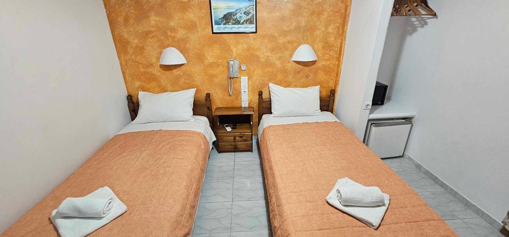 Hotel Palladion Karterados  Exteriör bild